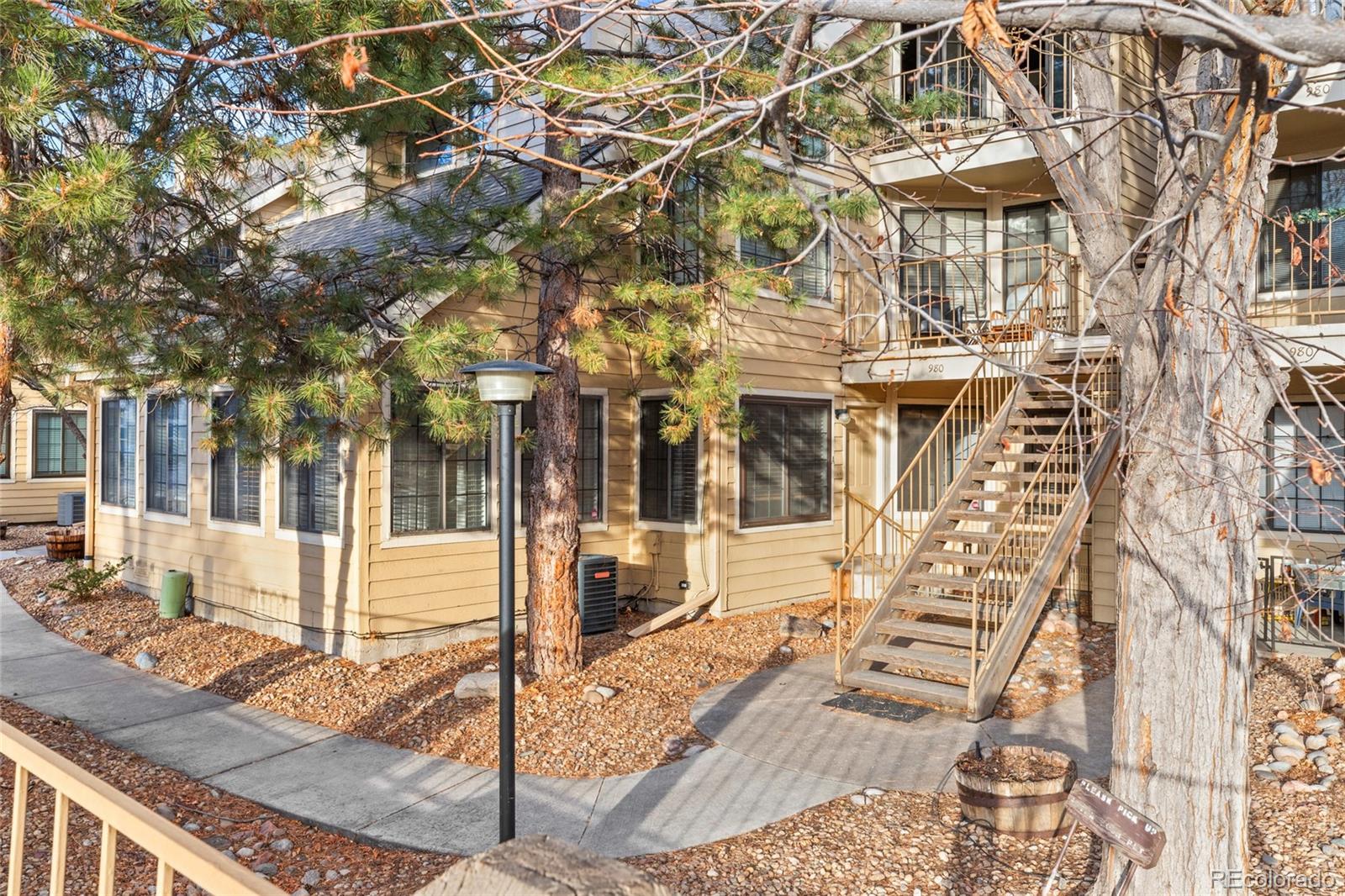 980 South Dahlia St Unit A  