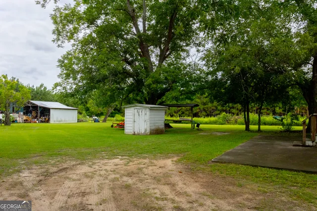 a view of a basketball court