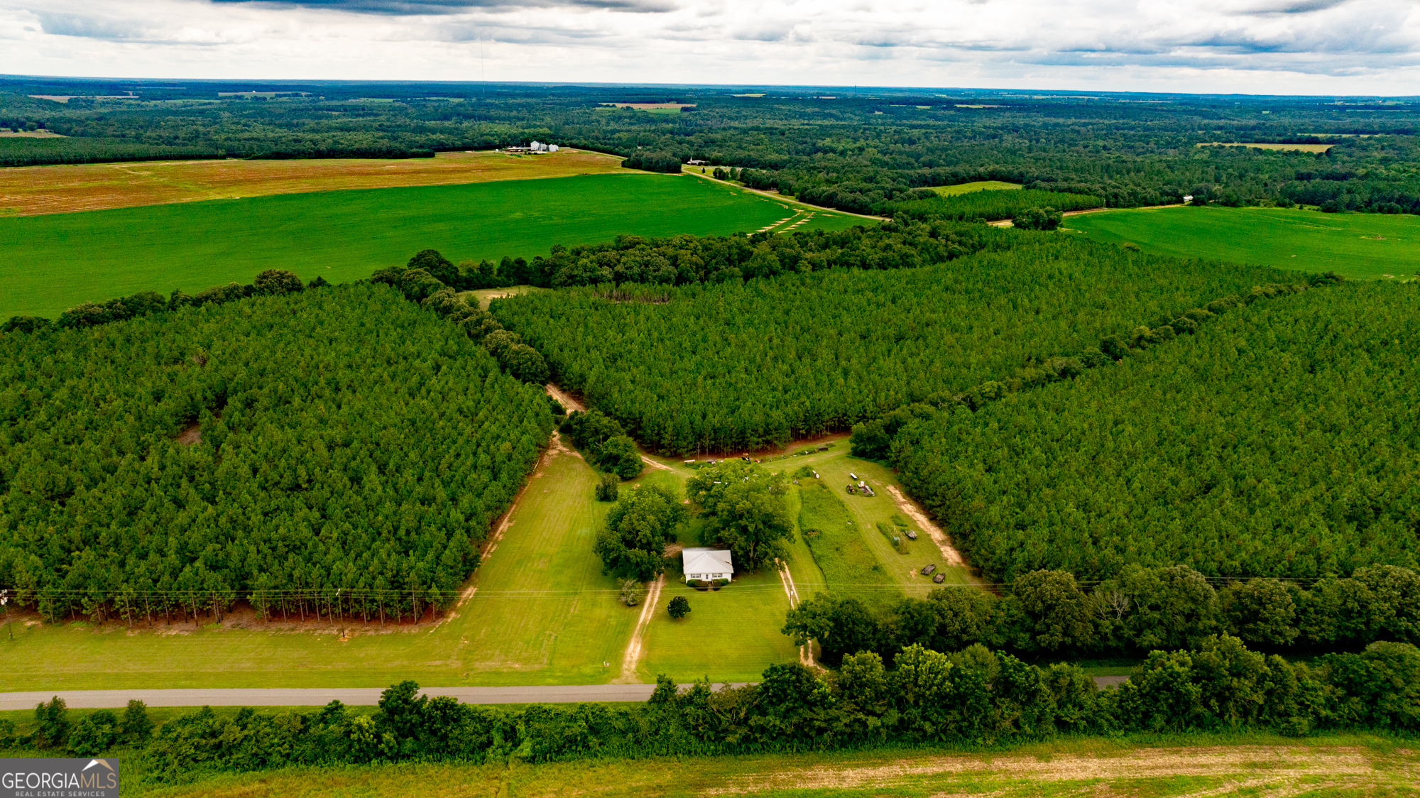 3176 East Centerpoint Road Preston, GA 31824 - Photo 5 of 44 a view of a yard with an outdoor space and seating