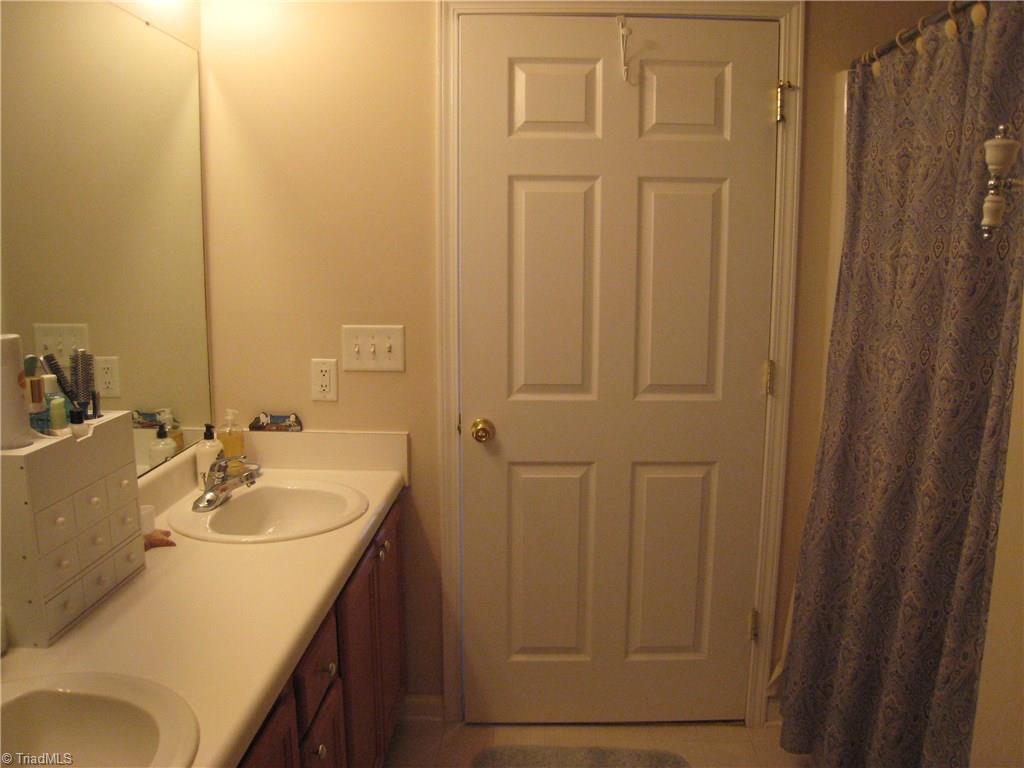 2800 WaterStone Loop High Point, NC 27265 - Photo 14 of 30