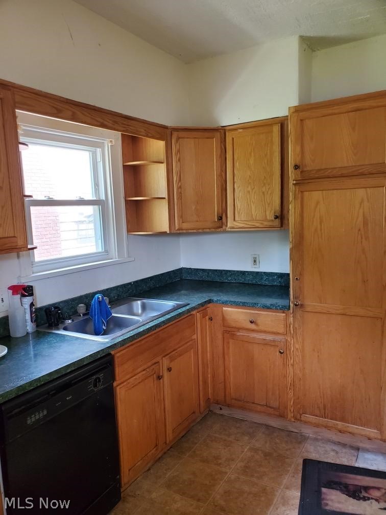 1012 Pembrook Road Cleveland Heights, OH 44121 - Photo 5 of 9 Gallery Image 5