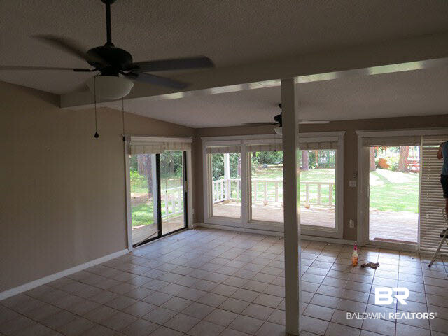 9970 McGee Street Elberta, AL 36530 - Photo 9 of 40 great room