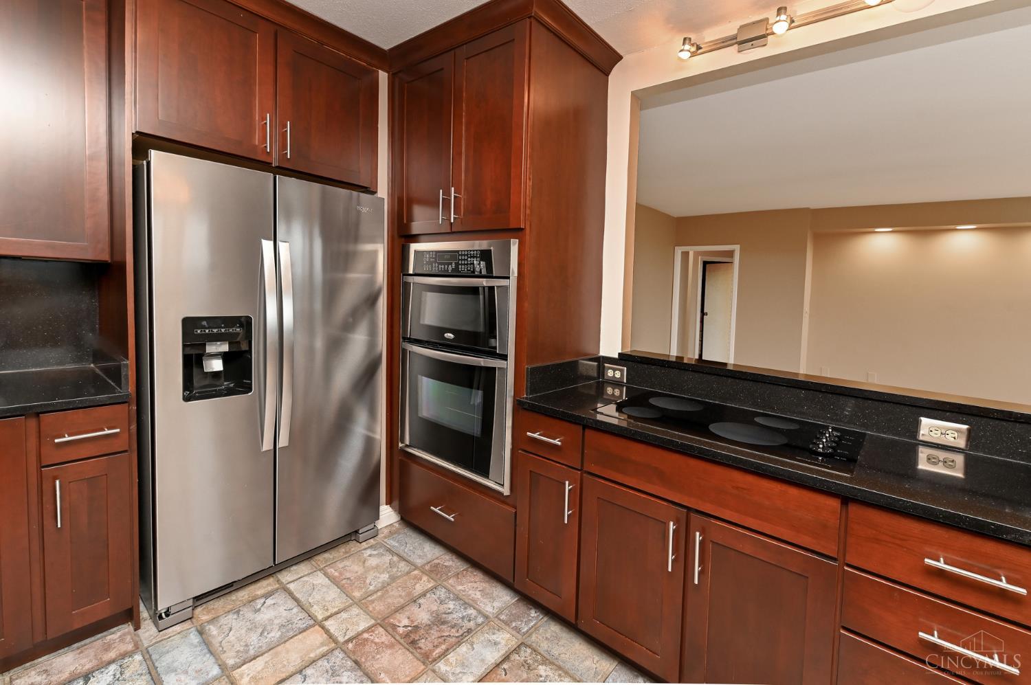 2444 Madison Road, Unit 1409 Cincinnati, OH 45208 - Photo 15 of 40