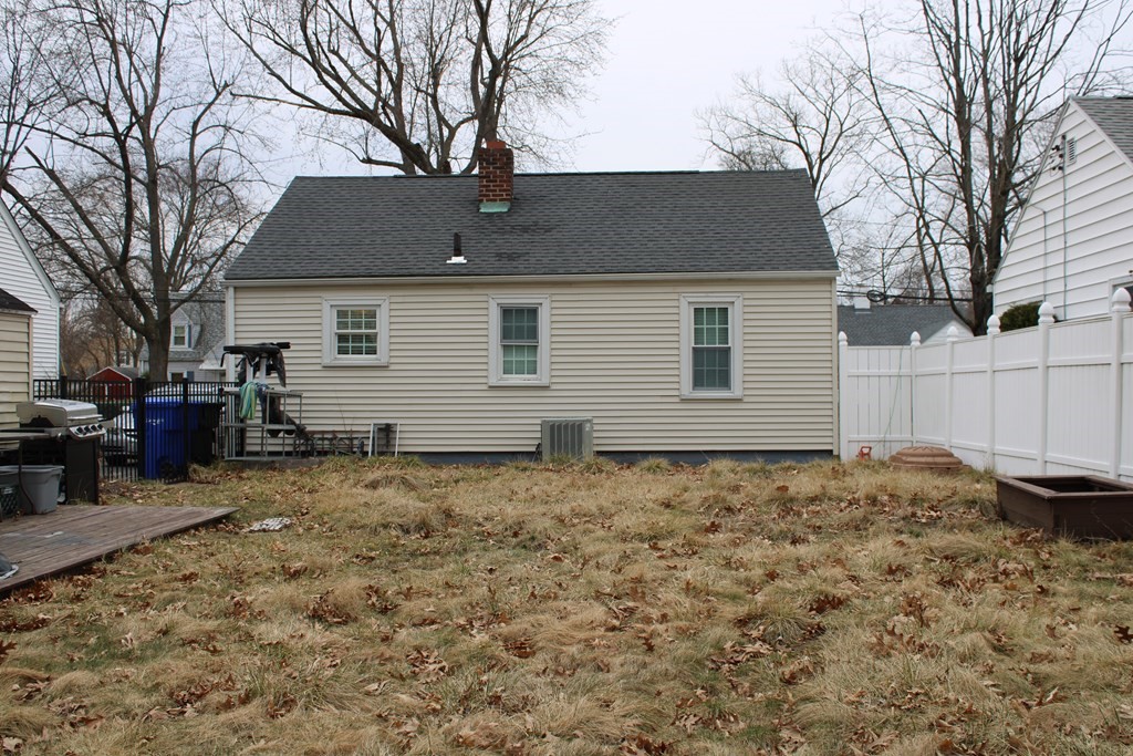 44 Dana Street Springfield, MA 01104 - Photo 2 of 21 Gallery Image 2
