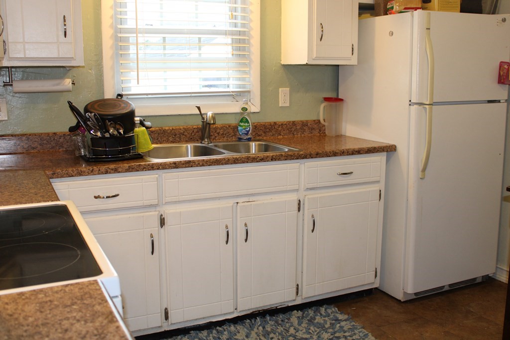 44 Dana Street Springfield, MA 01104 - Photo 3 of 21 Gallery Image 3