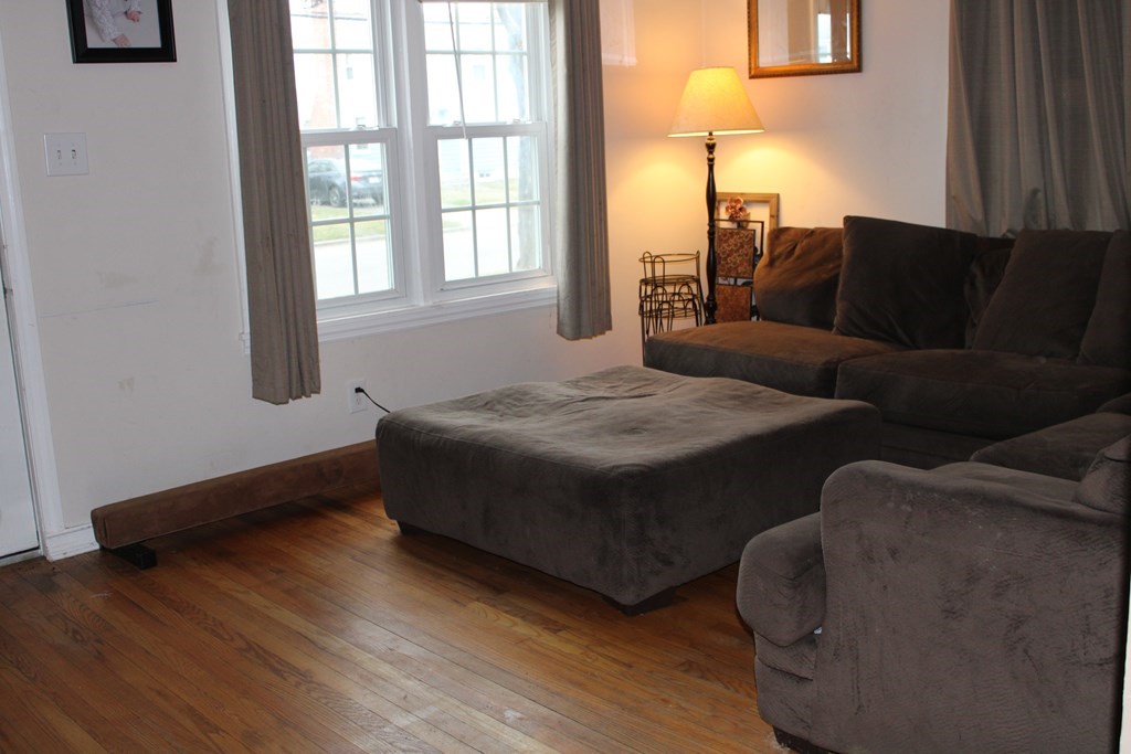 44 Dana Street Springfield, MA 01104 - Photo 8 of 21 Gallery Image 8