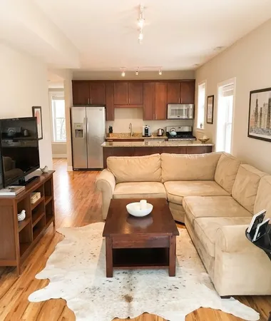 $420,000 | 4753 North Beacon Street, Unit 2, Chicago, IL 60640