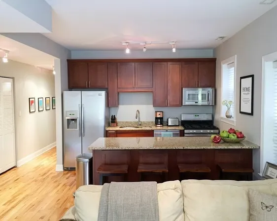 $420,000 | 4753 North Beacon Street, Unit 2, Chicago, IL 60640