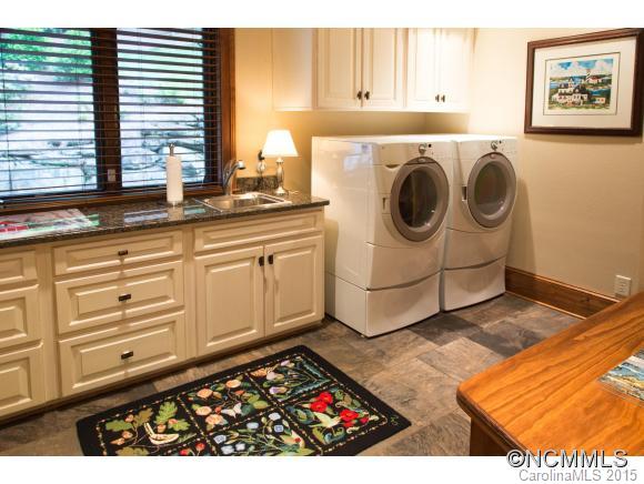190 Thomas Brooks Road Whittier, NC 28789 - Photo 14 of 24 Gallery Image 14