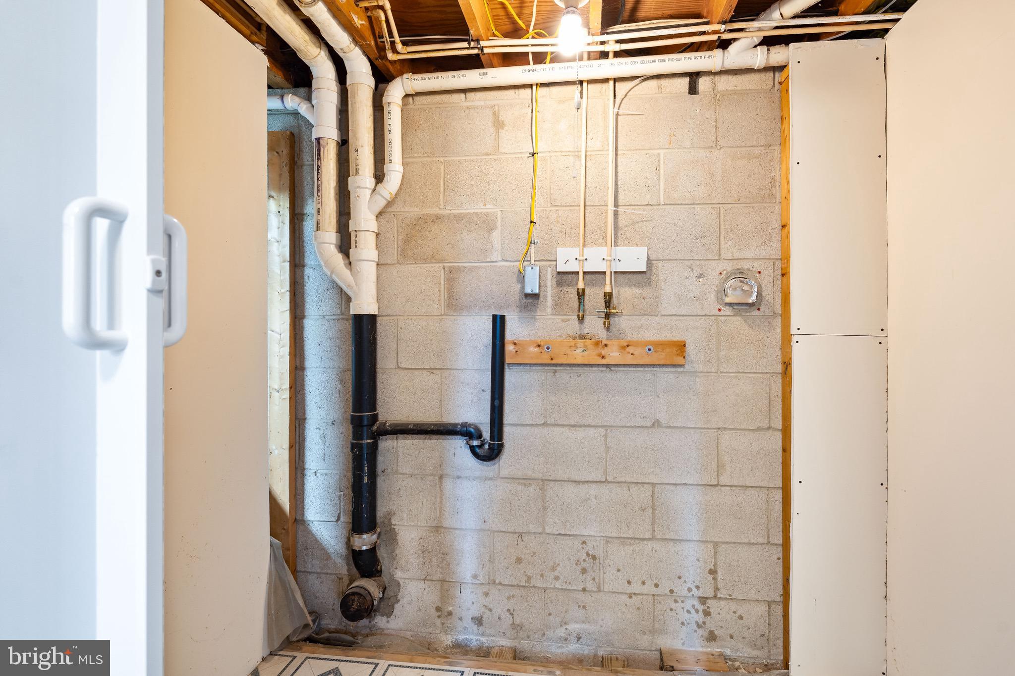 7 Weed Lane Elkton, MD 21921 - Photo 27 of 34 a bathroom with a shower