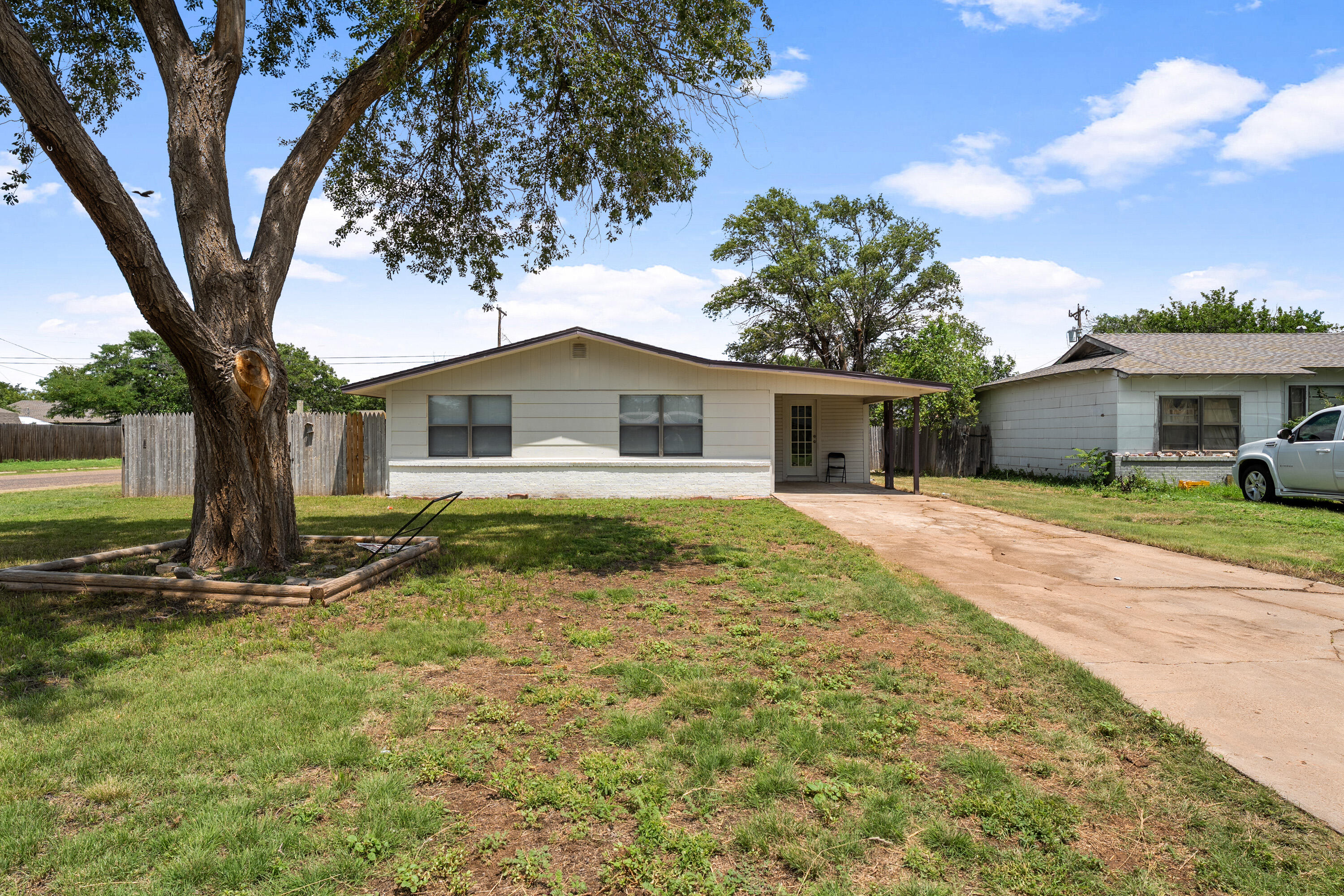 1320 Dallas Plainview, TX 79072 - Photo 1 of 21 DSC09113