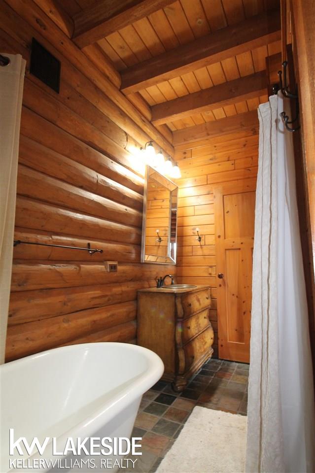 4964 Lippincott Road Lapeer, MI 48446 - Photo 20 of 46 Master Full Bathroom