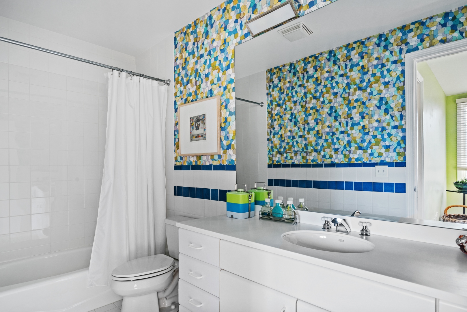 2751 North Greenview Avenue, Unit F Chicago, IL 60614 - Photo 19 of 29 a bathroom with a sink toilet and shower