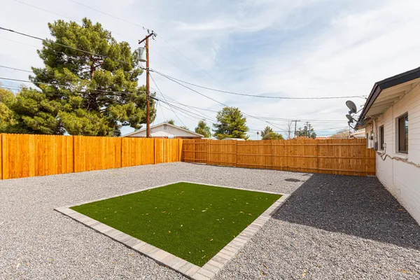 $1,595 | 114 East Elliot Road, Gilbert, AZ 85234