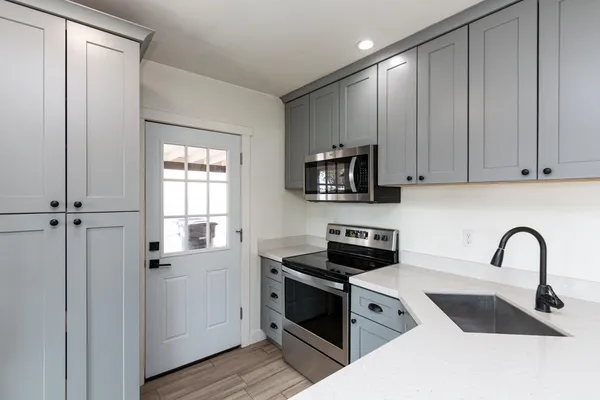 $1,595 | 114 East Elliot Road, Gilbert, AZ 85234