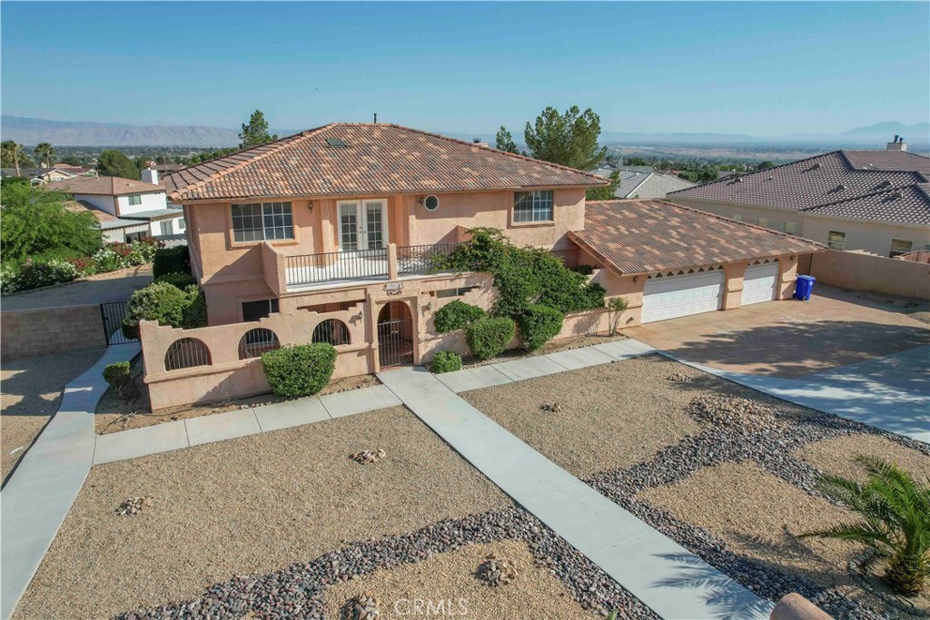18633 Kamana Road Apple Valley, CA 92307 - Photo 2 of 50