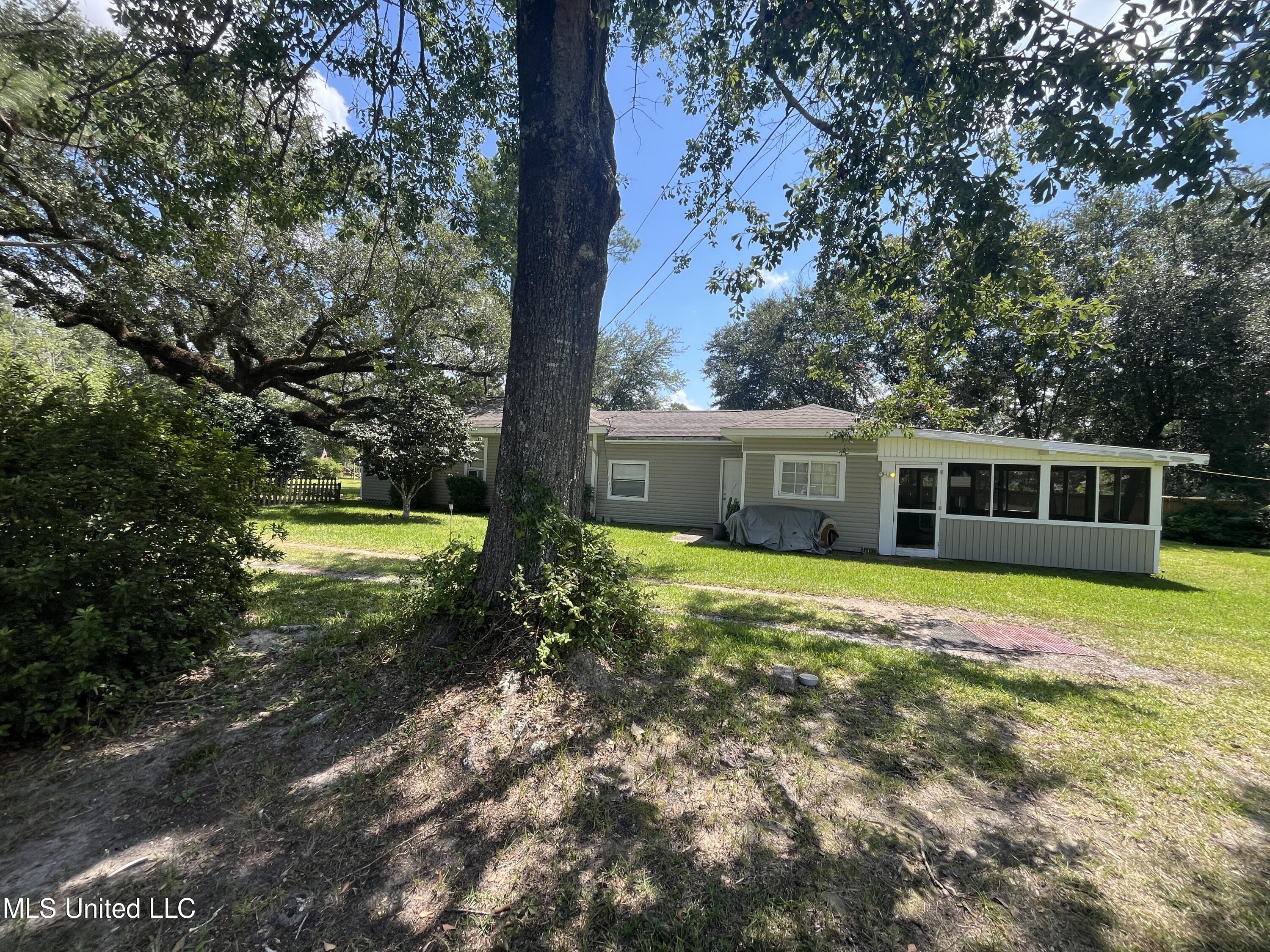 13337 John Lee Road Biloxi, MS 39532 - Photo 1 of 27 IMG_7439