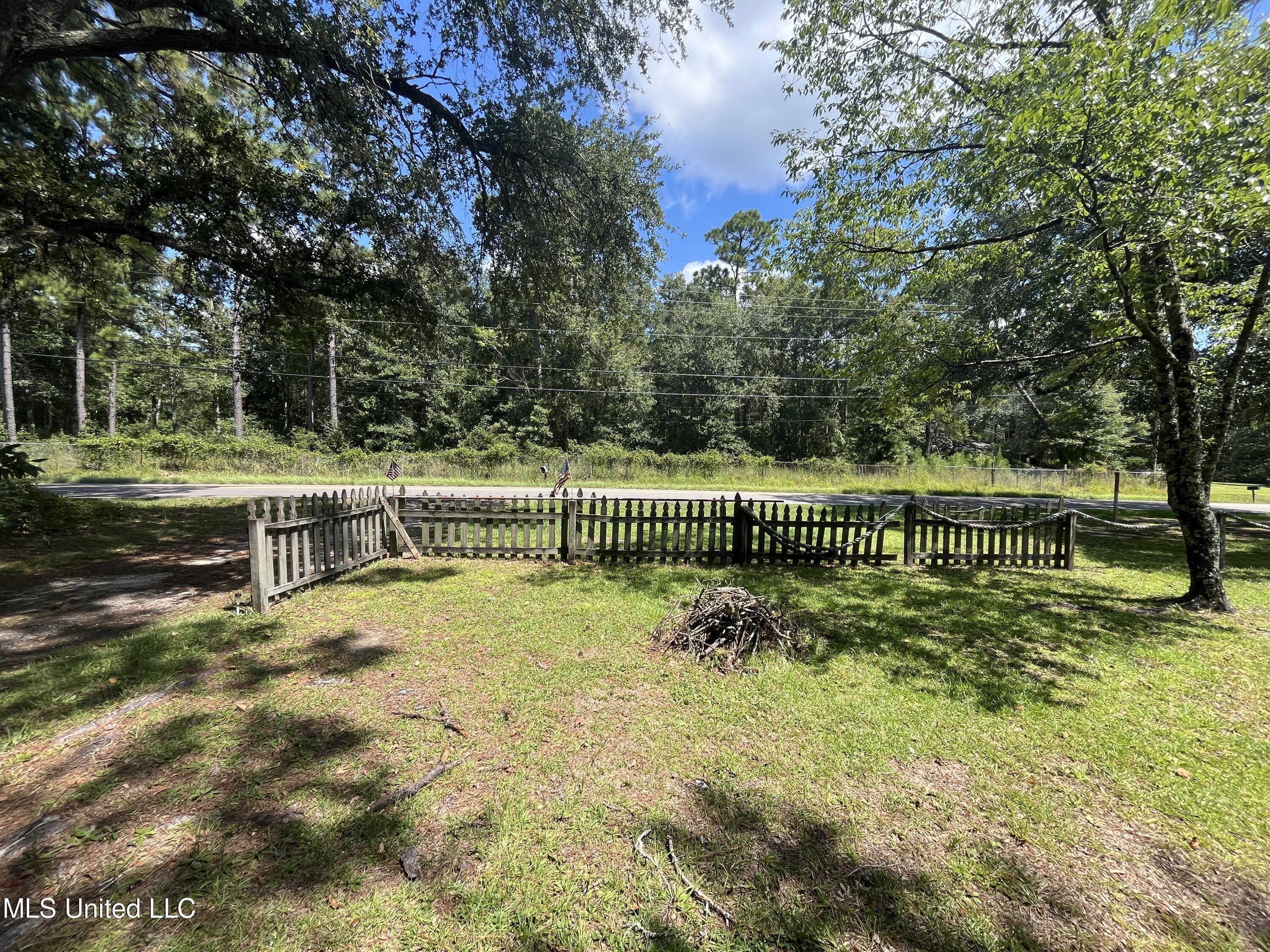 13337 John Lee Road Biloxi, MS 39532 - Photo 23 of 27 IMG_7445