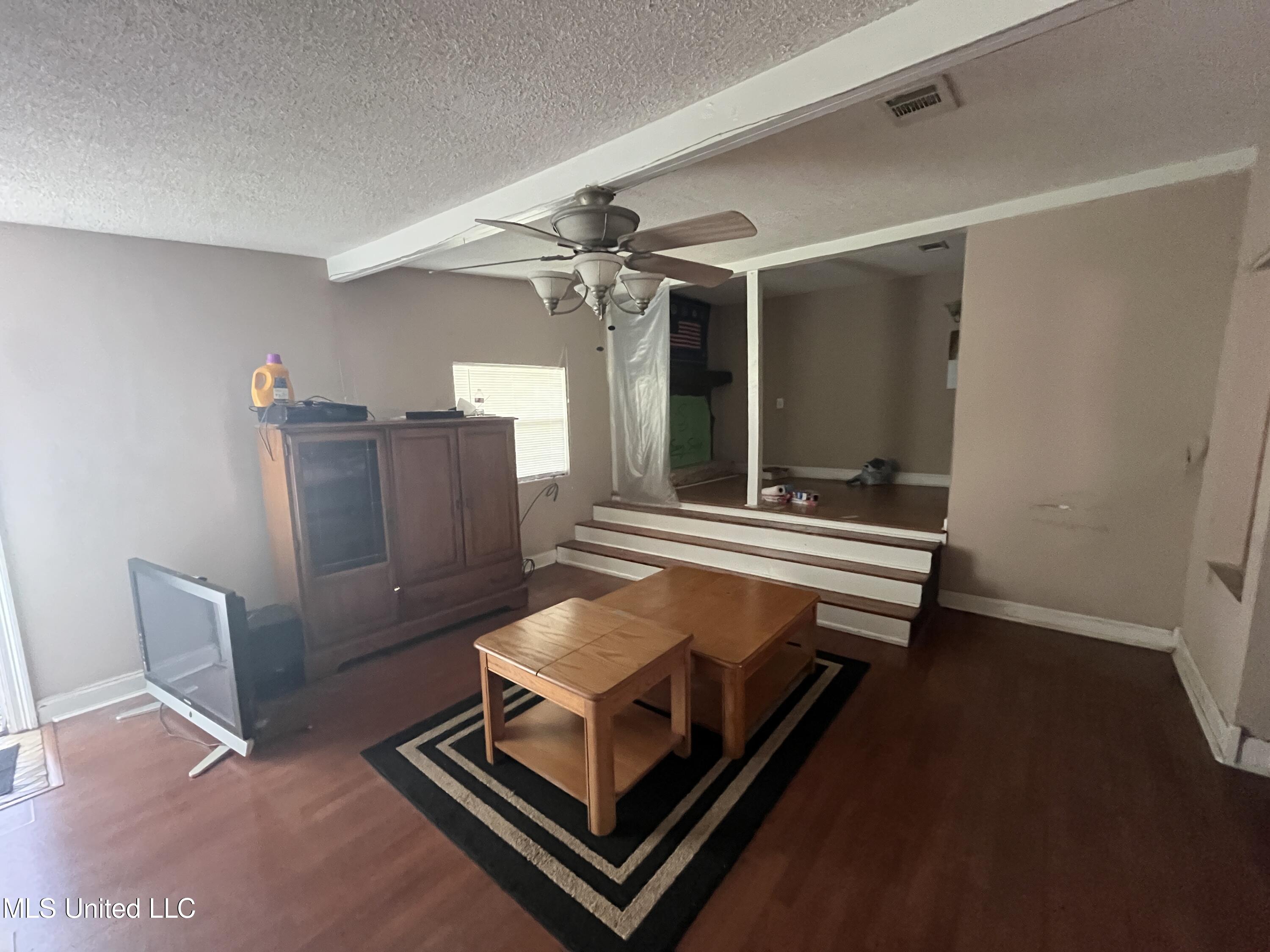 13337 John Lee Road Biloxi, MS 39532 - Photo 8 of 27 IMG_7456