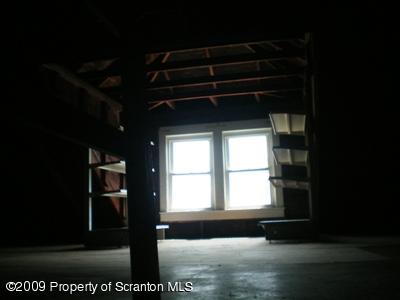394 East Ridge Street Nanticoke, PA 18634 - Photo 11 of 19 Gallery Image 11