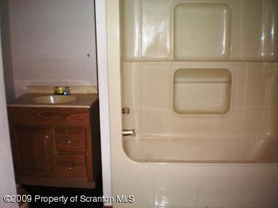 394 East Ridge Street Nanticoke, PA 18634 - Photo 14 of 19 Gallery Image 14