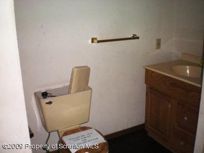 394 East Ridge Street Nanticoke, PA 18634 - Photo 15 of 19 Gallery Image 15