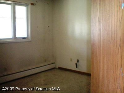394 East Ridge Street Nanticoke, PA 18634 - Photo 16 of 19 Gallery Image 16