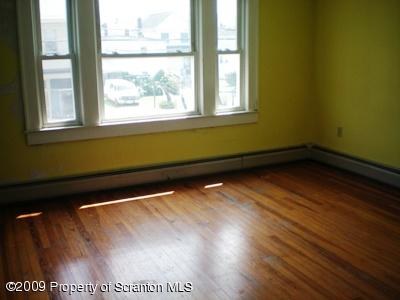 394 East Ridge Street Nanticoke, PA 18634 - Photo 9 of 19 Gallery Image 9