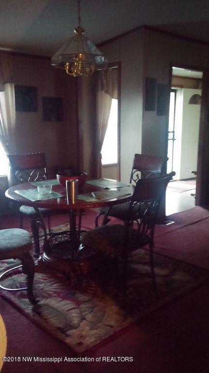 1677 Lyles Road Senatobia, MS 38668 - Photo 6 of 13 Dining Room
