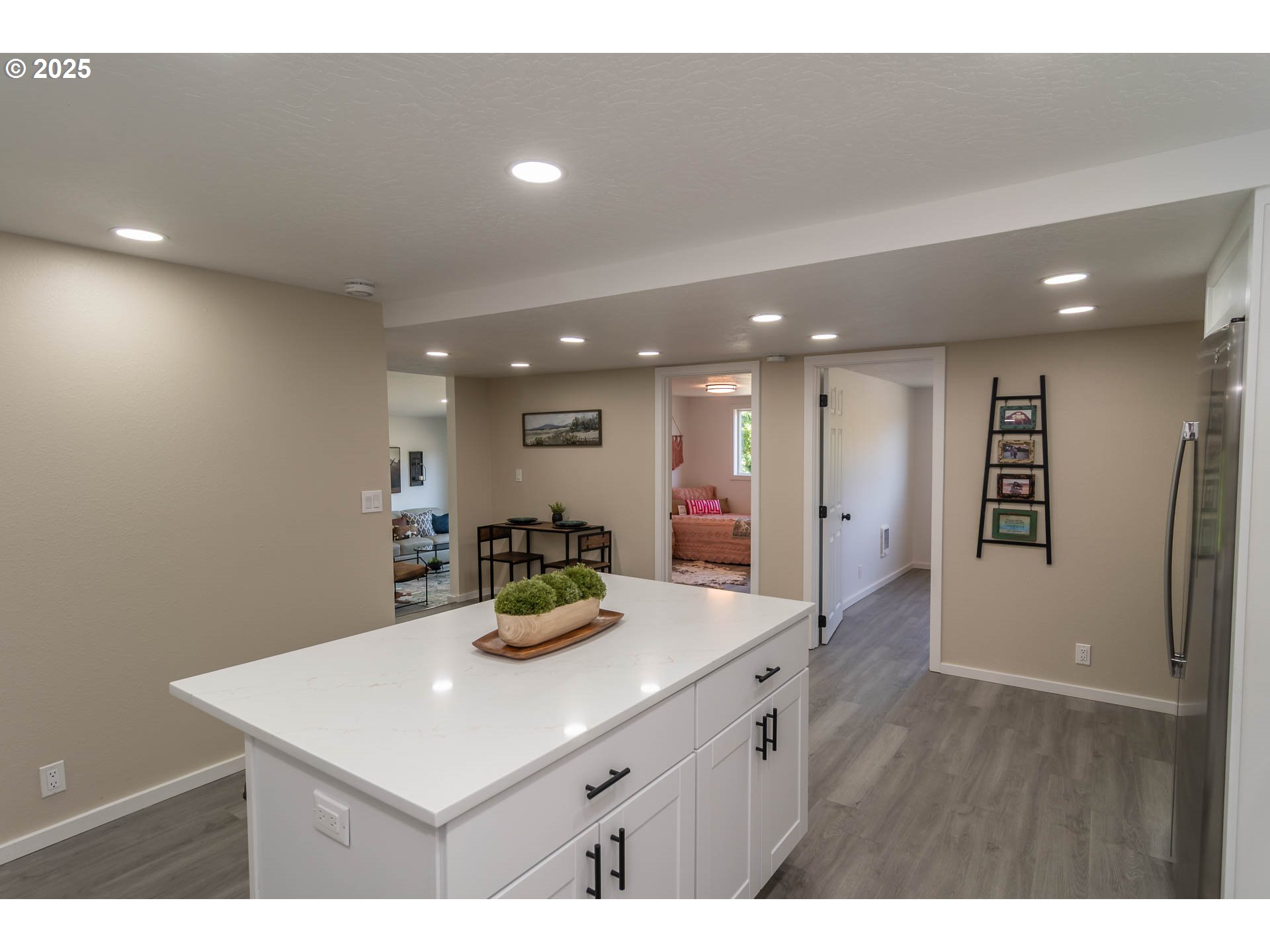 1052 Reston Road Roseburg, OR 97471 - Photo 14 of 48