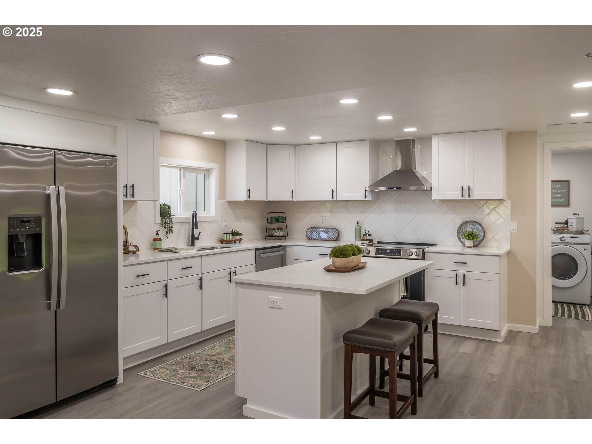 1052 Reston Road Roseburg, OR 97471 - Photo 16 of 48