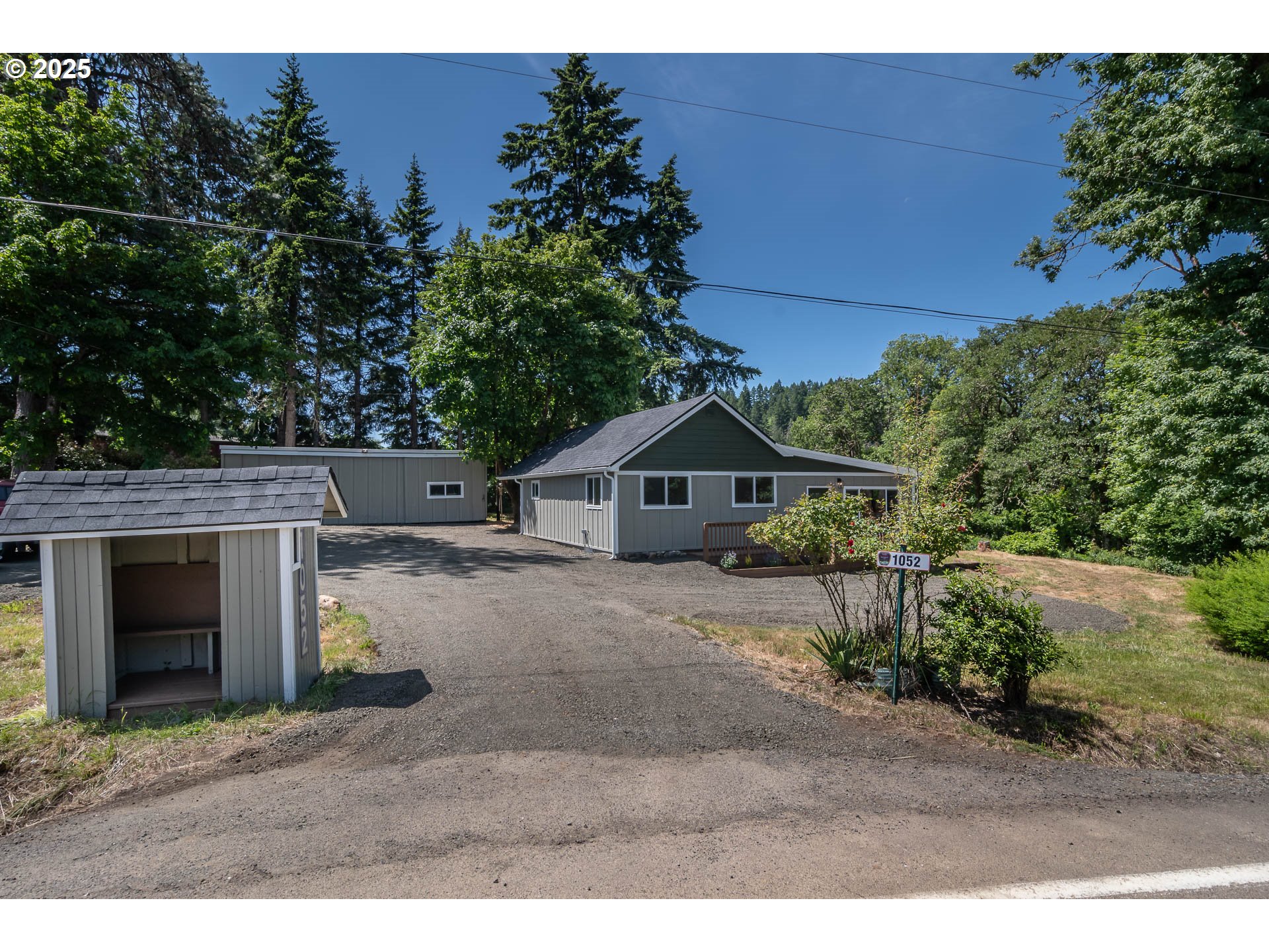 1052 Reston Road Roseburg, OR 97471 - Photo 2 of 48