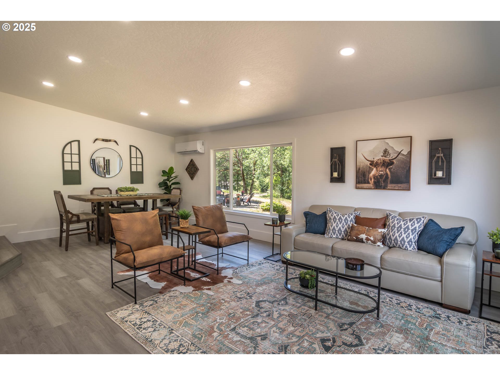 1052 Reston Road Roseburg, OR 97471 - Photo 4 of 48