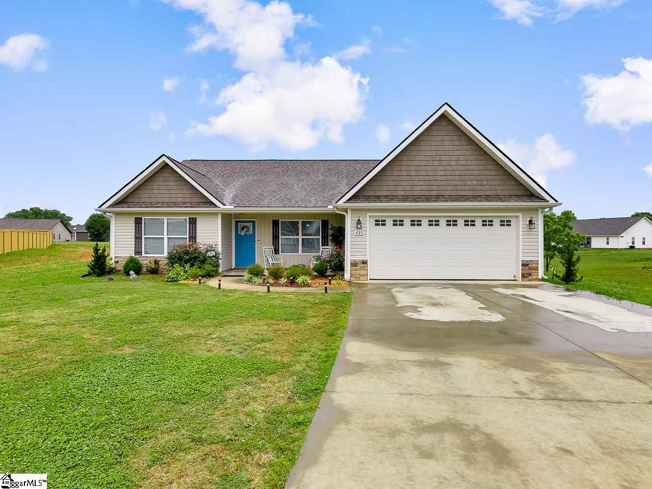 415 Braeburn Fields Inman, SC 29349 - Photo 2 of 36