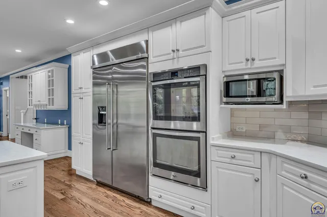 $1,185,000 | 5832 Southwest Clarion Lane, Topeka, KS 66610