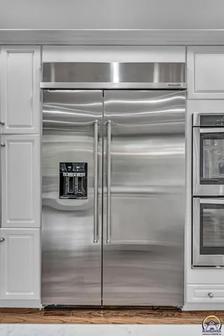 $1,185,000 | 5832 Southwest Clarion Lane, Topeka, KS 66610