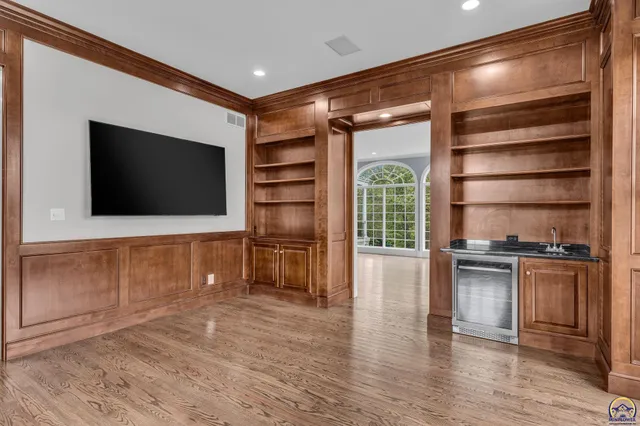 $1,185,000 | 5832 Southwest Clarion Lane, Topeka, KS 66610