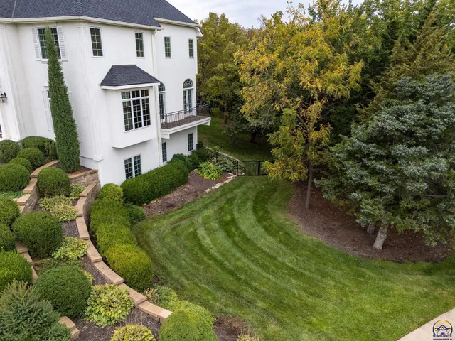 $1,185,000 | 5832 Southwest Clarion Lane, Topeka, KS 66610