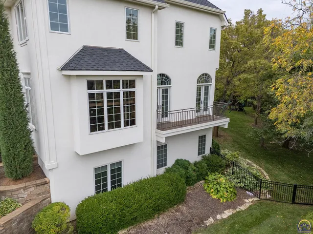 $1,185,000 | 5832 Southwest Clarion Lane, Topeka, KS 66610