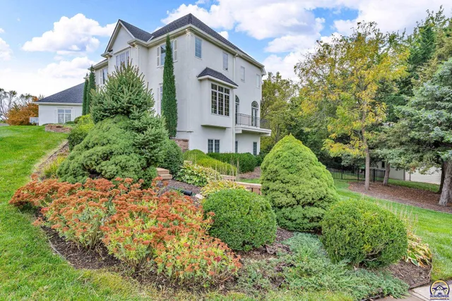 $1,185,000 | 5832 Southwest Clarion Lane, Topeka, KS 66610