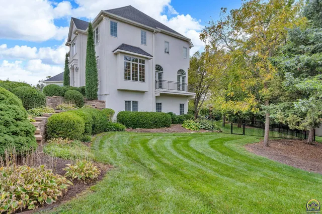 $1,185,000 | 5832 Southwest Clarion Lane, Topeka, KS 66610