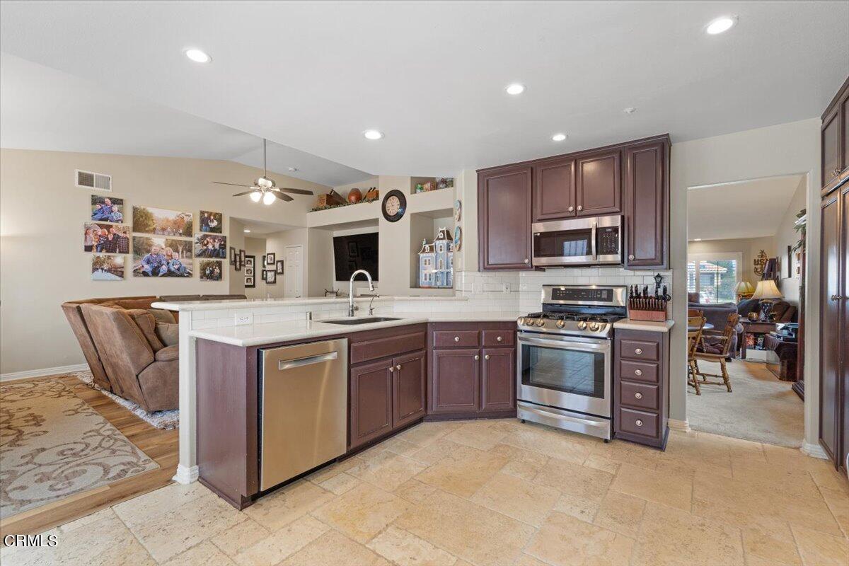 602 Ensign Place Oxnard, CA 93035 - Photo 15 of 36 26-DSC03977