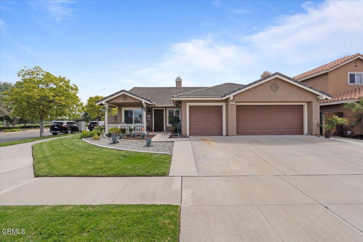 602 Ensign Place Oxnard, CA 93035 - Photo 2 of 36 02-DSC04283