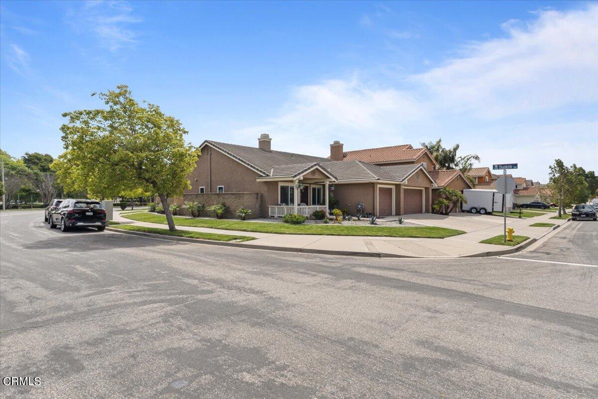 602 Ensign Place Oxnard, CA 93035 - Photo 33 of 36 46-DSC04248