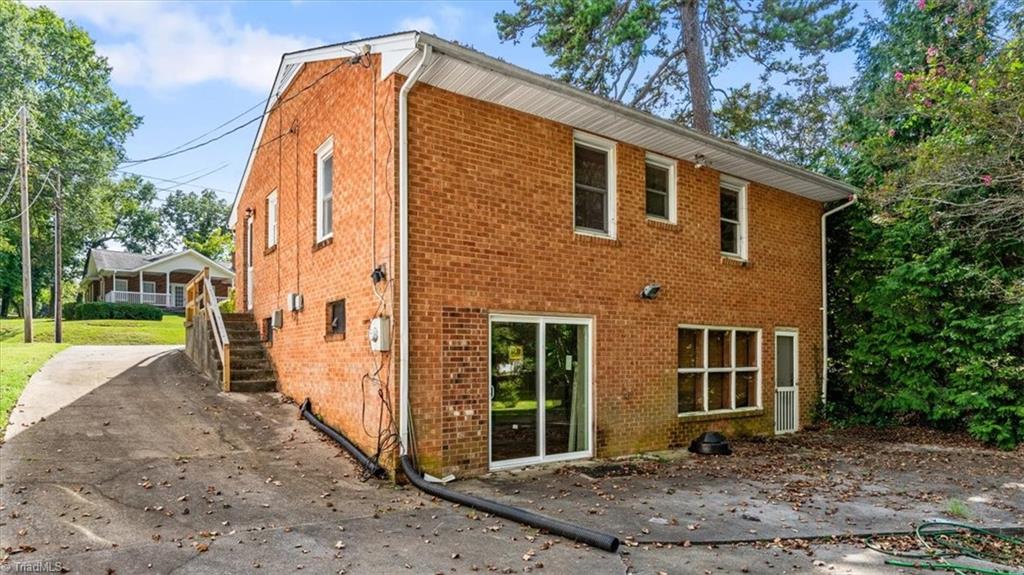 509 Woodrow Avenue High Point, NC 27262 - Photo 31 of 33