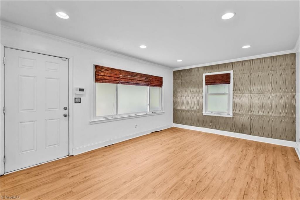 509 Woodrow Avenue High Point, NC 27262 - Photo 7 of 33