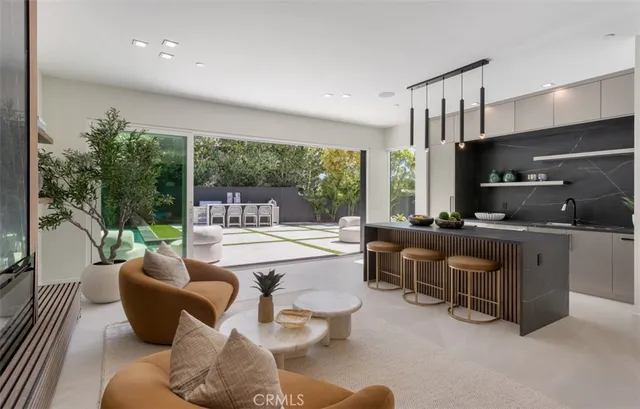 $10,498,000 | 4 Narbonne, Newport Beach, CA 92660