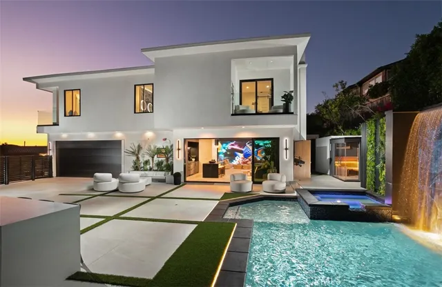 $10,498,000 | 4 Narbonne, Newport Beach, CA 92660