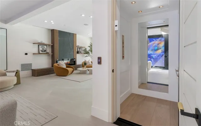 $10,498,000 | 4 Narbonne, Newport Beach, CA 92660