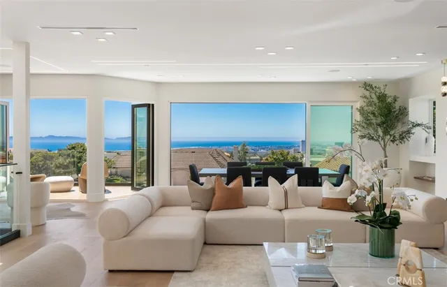 $10,498,000 | 4 Narbonne, Newport Beach, CA 92660